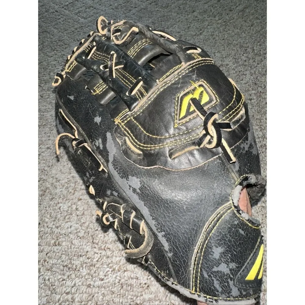 Mizuno Max Flex 13